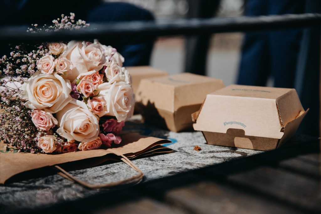 Hochzeitsfotograf David Kohlruss natürliche Hochzeitsfotos Berlin vintage wedding Hochzeitsreportage Bilder Fotograf Potsdam Gendarmenmarkt Alexanderplatz
