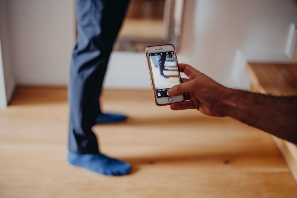 Getting Ready Bräutigam Vorbereitung Hochzeit Fotos Hochzeitstag Socken